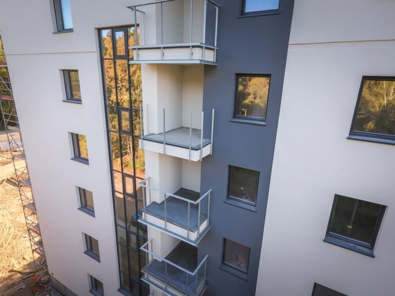 Leśna Przystań w Mońkach - balkony