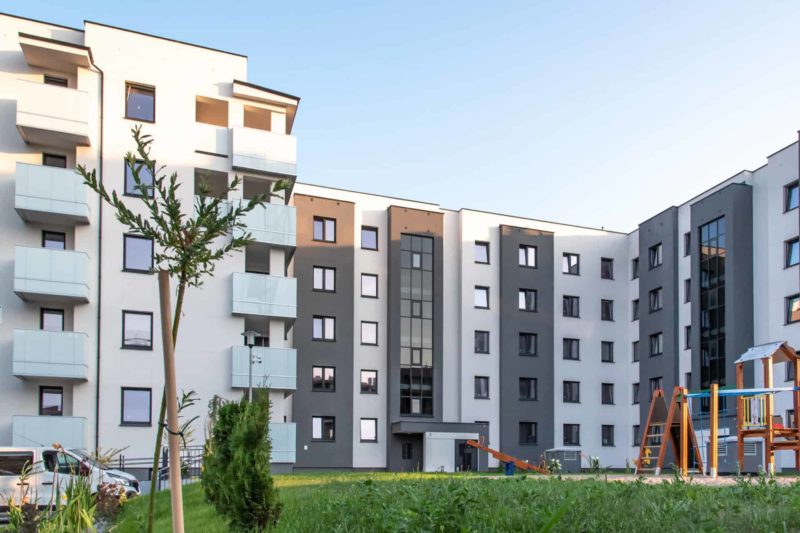 Plac zabaw - Bora Komorowskiego 14 w Ełku